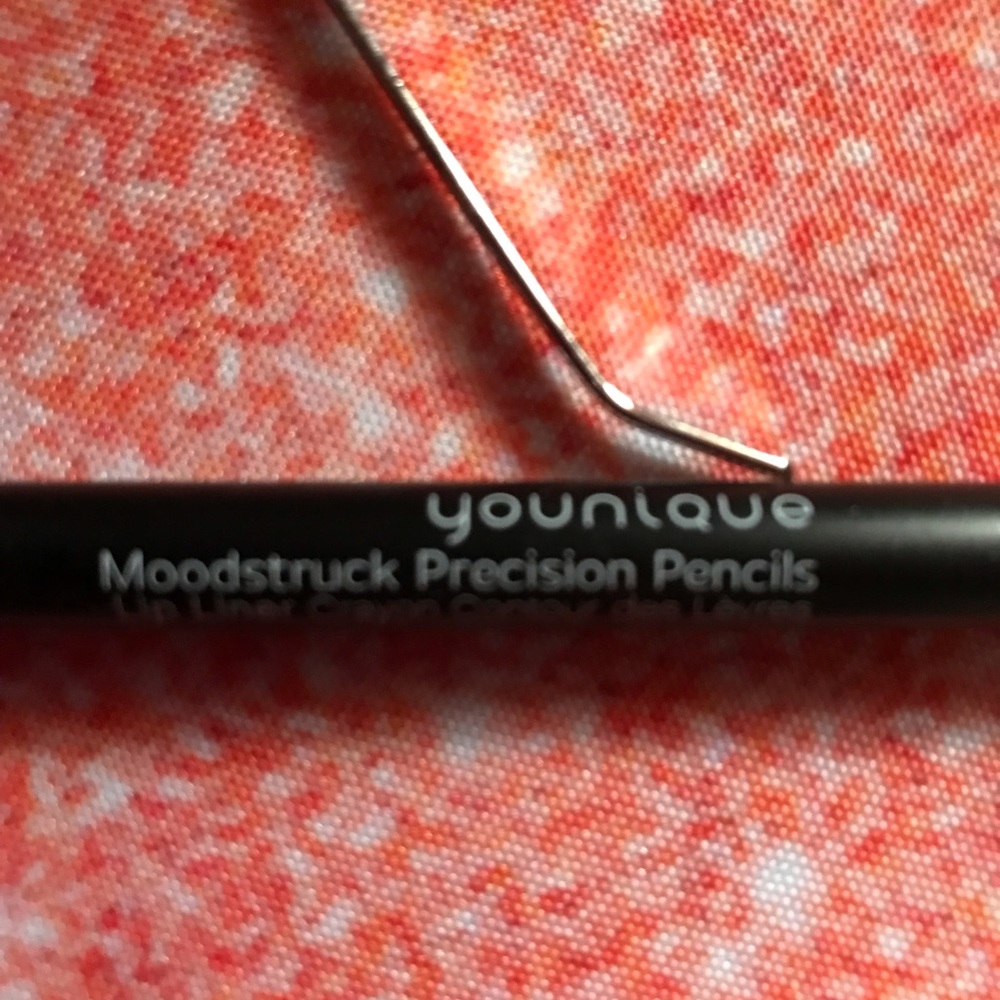 Younique Lip Liner